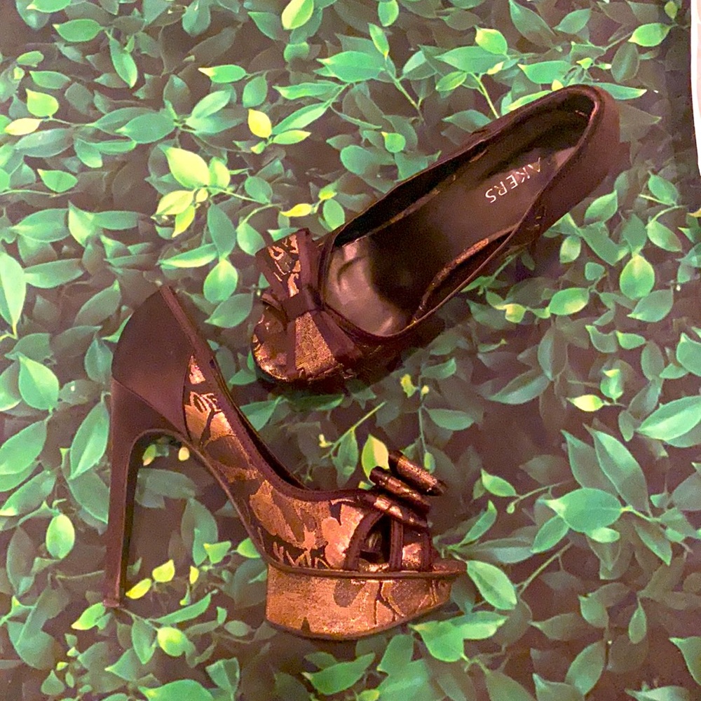 Bakers Black and Gold Heels